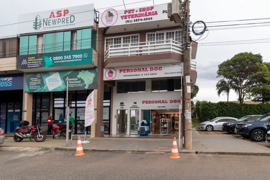 Fachada da Personal Dog na 713 Norte, Asa Norte, Bras&iacute;lia